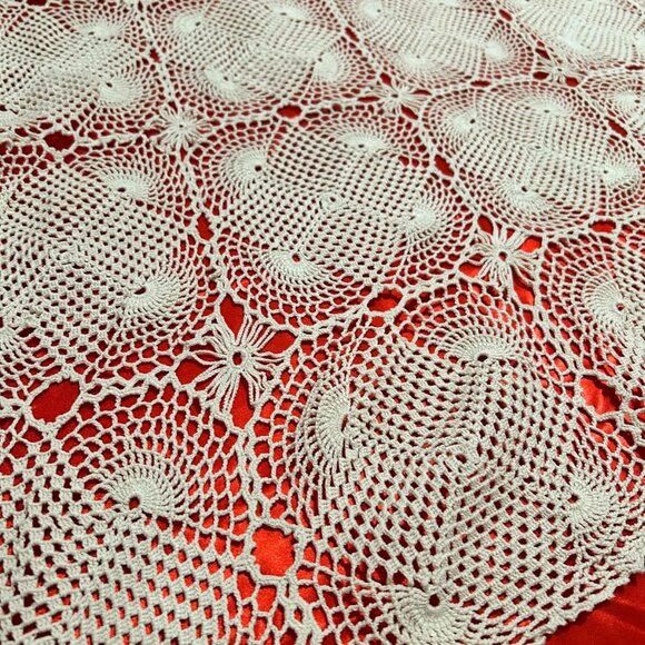 White Handmade Crocheted Tablecloth 56 x 41 Inches | Vintage Style Lace, COTTON - Picture 3 of 5